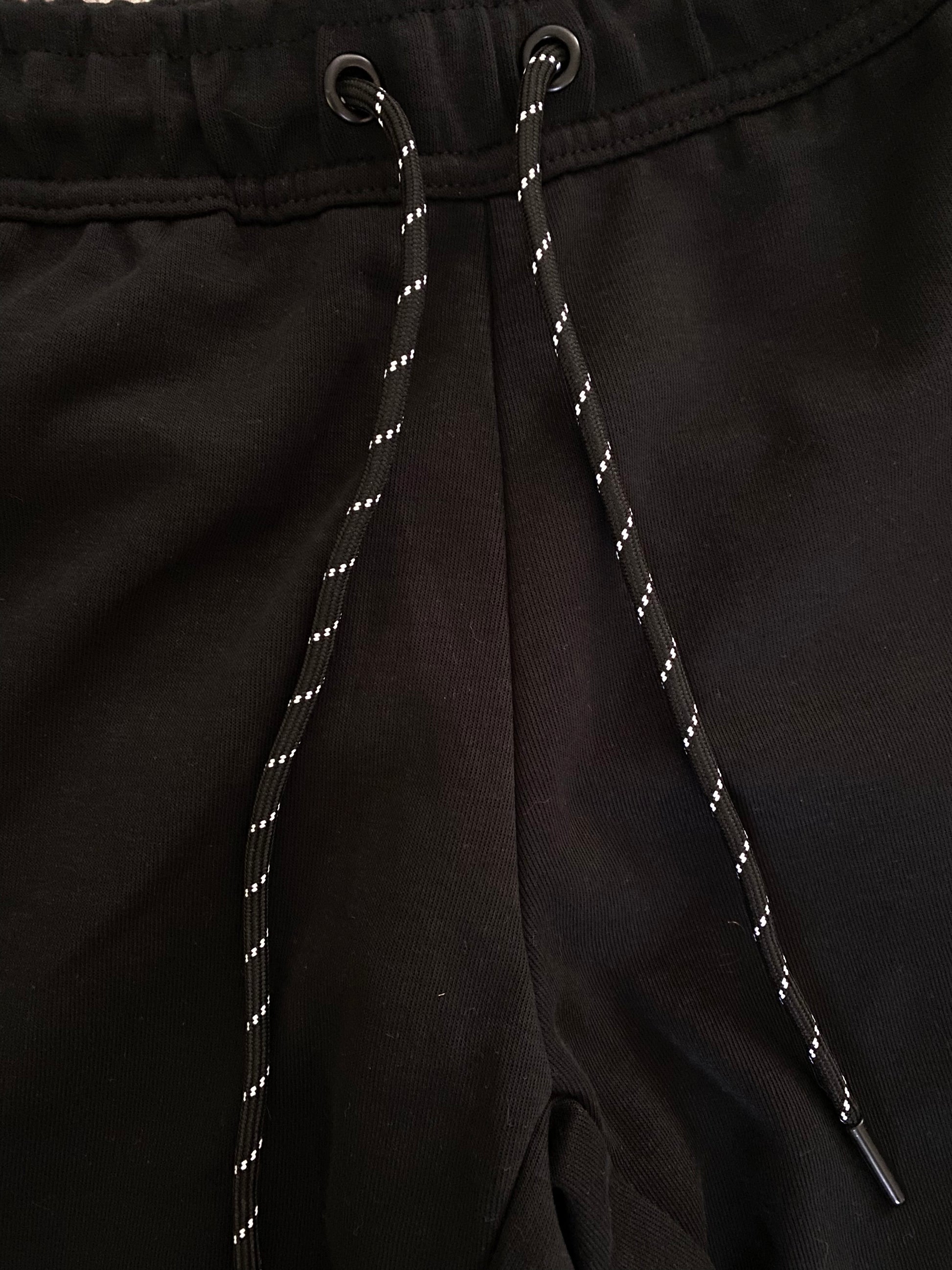 Nike Tech Fleece Black - Icy Clothes Ro